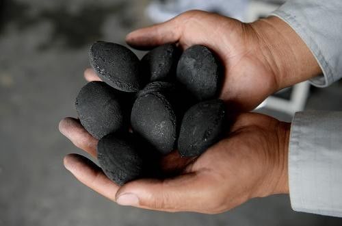 550 - 700 حقيبة / ساعة الفحم الفحم آلة التعبئة 3.8KW الفحم التعبئة النبات